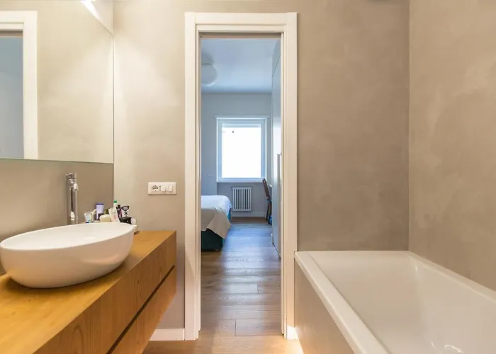 La Dolce - Stylish Flat In Trastevere 100 Sqm Apartment *